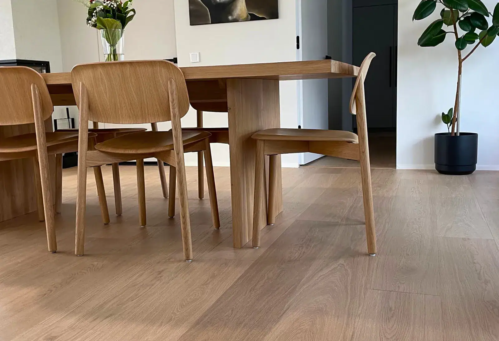 Lakatun puulattian hoito-ohjeet